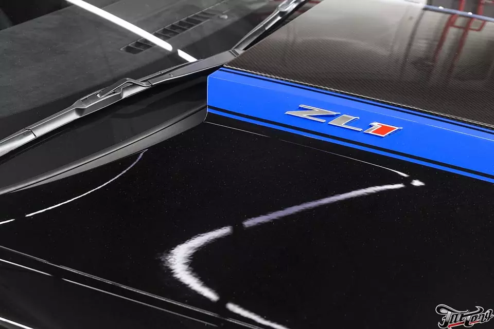 Chevrolet Camaro ZL1. Изготовление и нанесение полос. Подсветка днища.